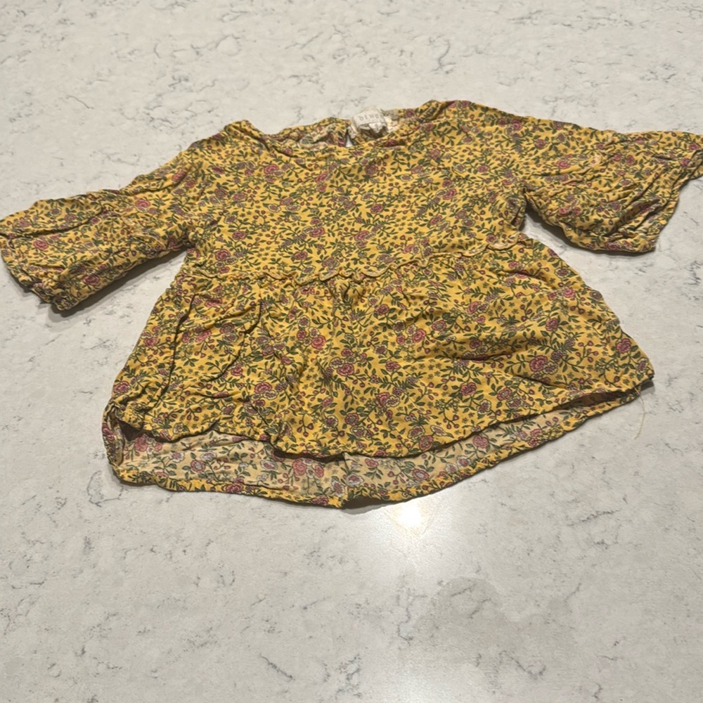 {Between} 3/4 sleeve top